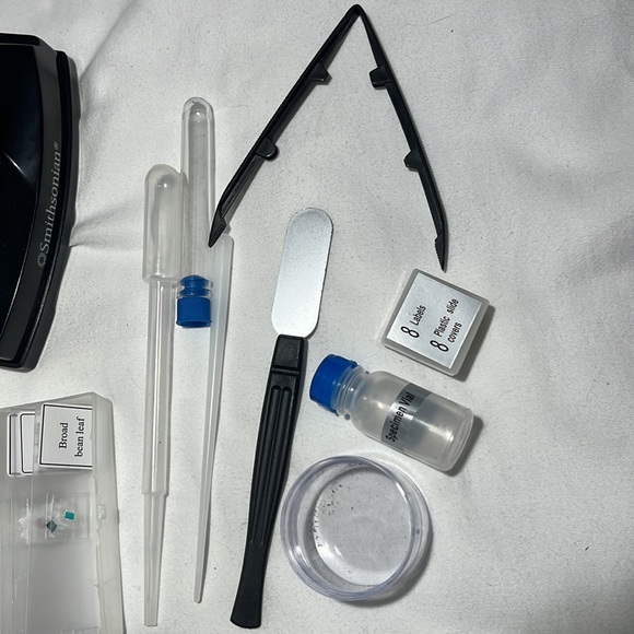 Microscope - Picture 3 of 6